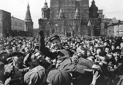 С праздником Победы!